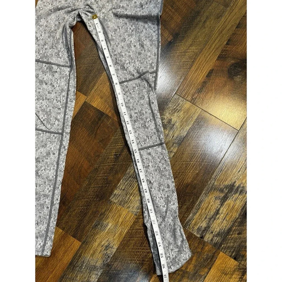 Gymshark  High Waist Leggings Gray/black  Dry Moisture Size XS - Picture 5 of 7